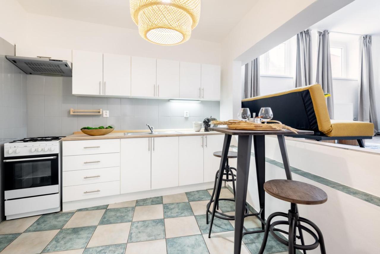 Wine & Bike City Tower Apartments 즈노이모 외부 사진
