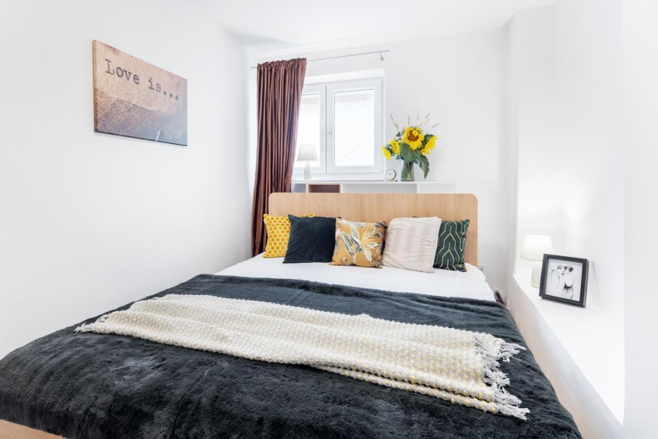 Wine & Bike City Tower Apartments 즈노이모 외부 사진