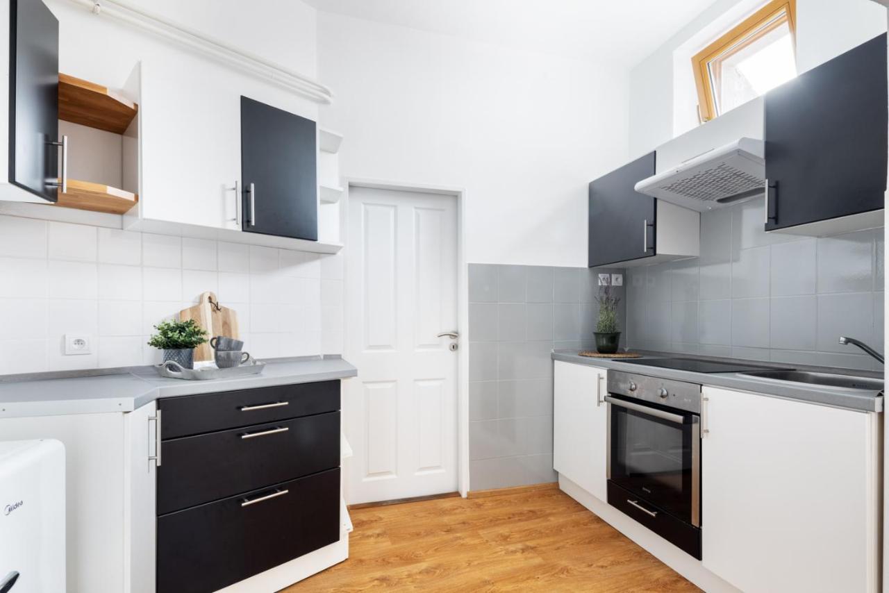 Wine & Bike City Tower Apartments 즈노이모 외부 사진