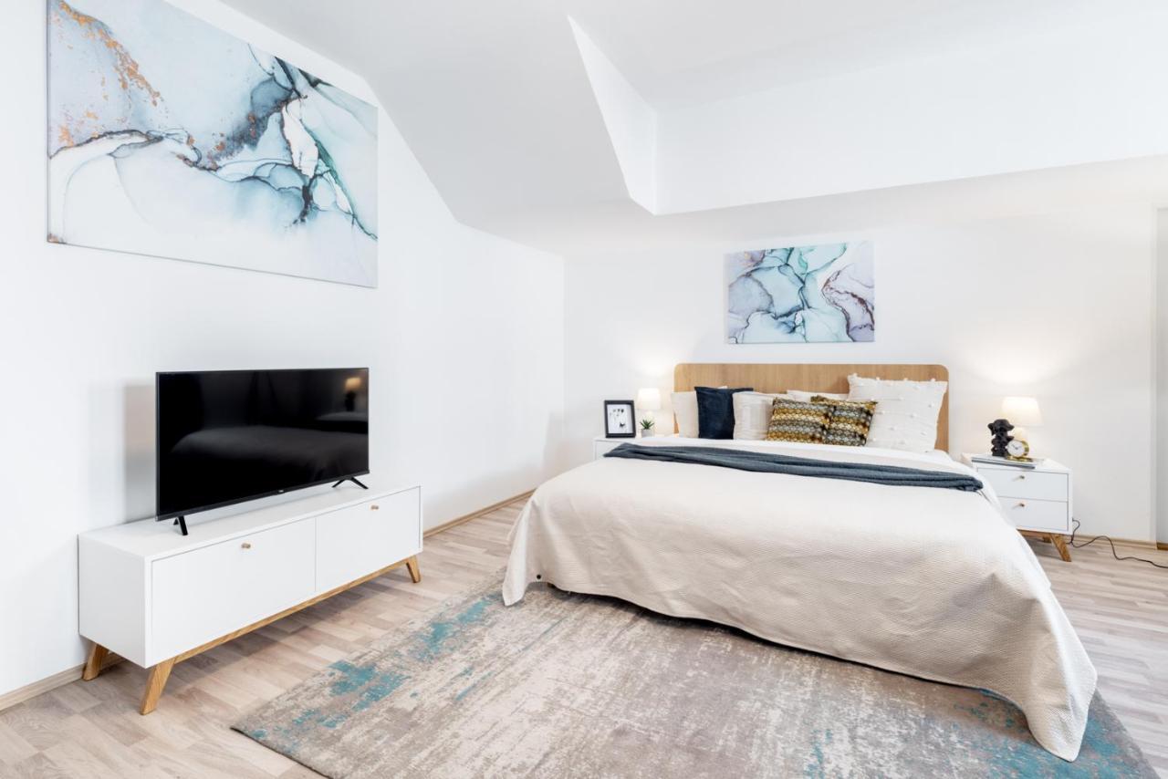 Wine & Bike City Tower Apartments 즈노이모 외부 사진