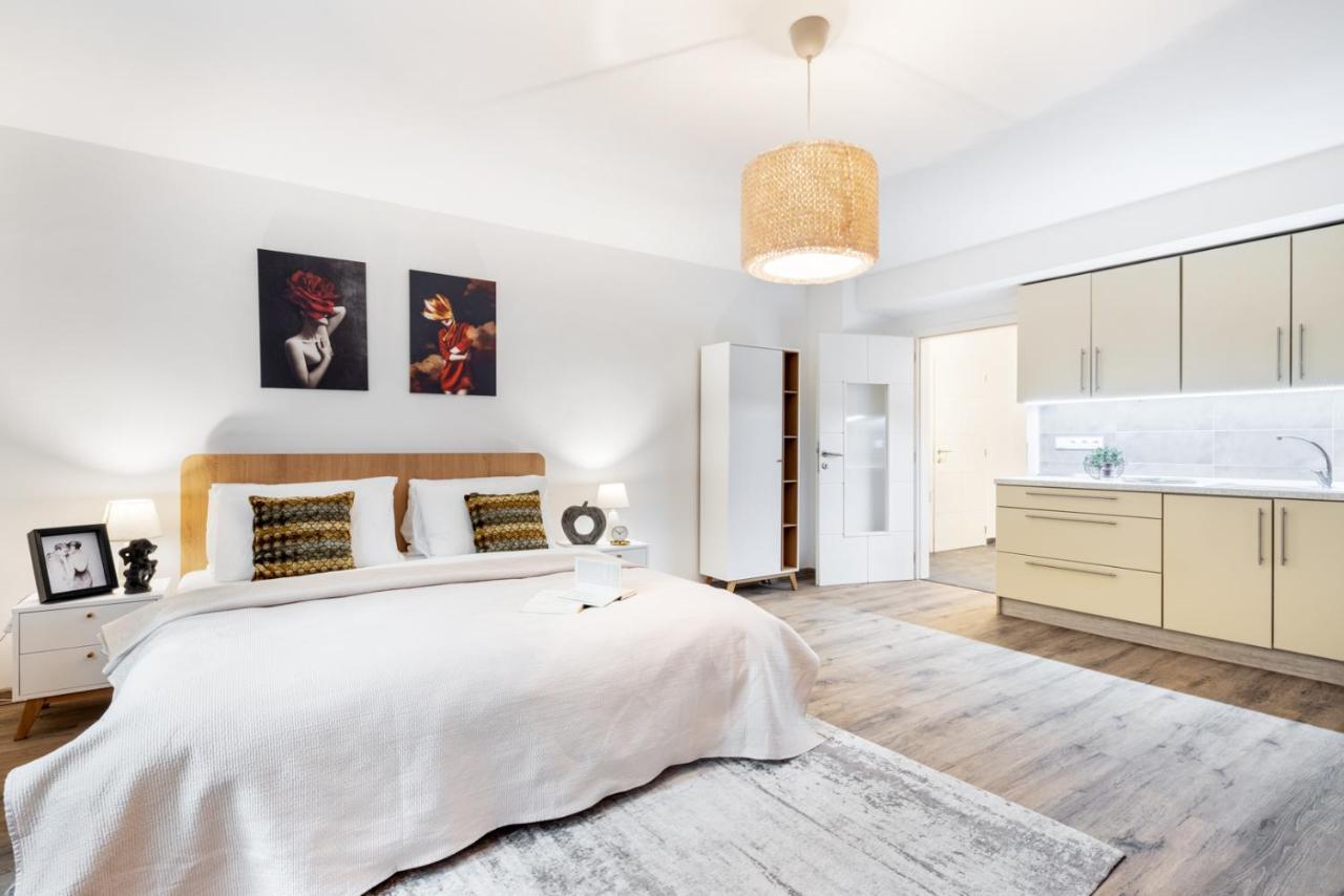 Wine & Bike City Tower Apartments 즈노이모 외부 사진
