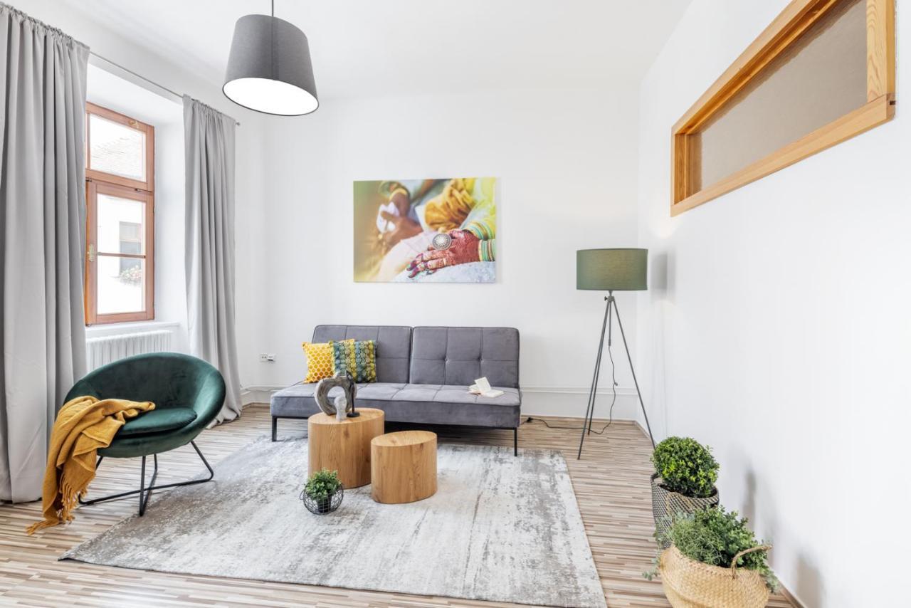 Wine & Bike City Tower Apartments 즈노이모 외부 사진